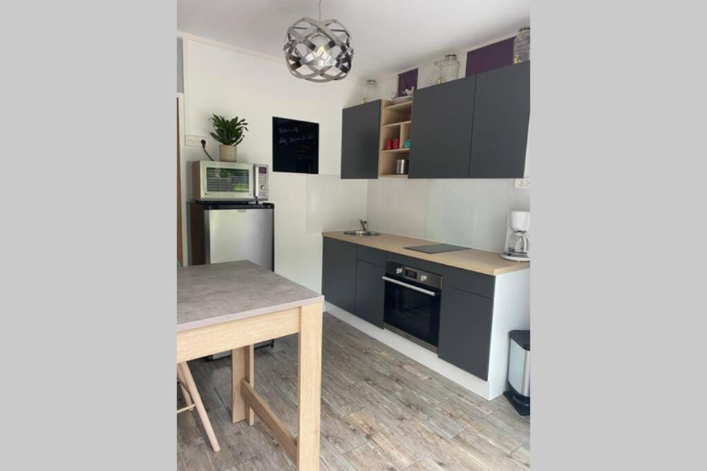Ravissant Pied A Terre Pour Deux. Gourin Exterior photo